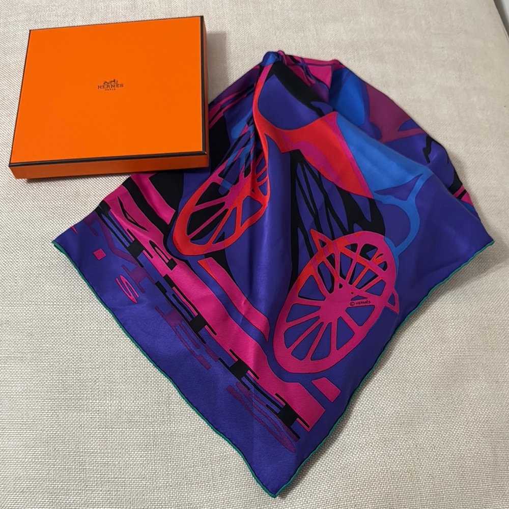 Pre-owned Authentic Hermes silk scarf 25 in